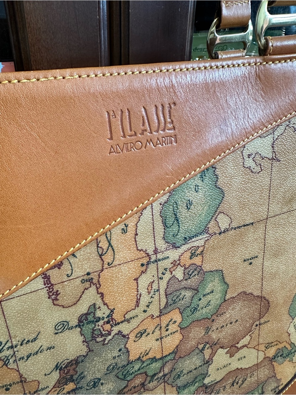 Alviero Martini Map-Print Messenger Bag in Tan and Green - Picture 2 of 5